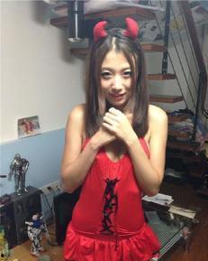 御姐新人爆料微博视频,御姐新人微博视频幕后真相，独家爆料引热议