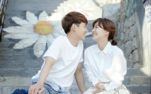 陷入纯情韩剧在线观看,甜蜜爱情与成长之旅，在线观看浪漫开启！