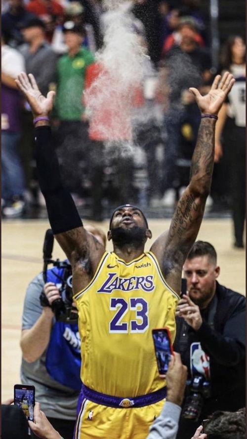 詹姆斯爆料自己饮食视频,健身达人背后的饮食秘密