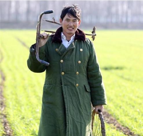 朱之文爆料大衣哥视频播放,朱之文揭秘大衣哥幕后视频播放之谜