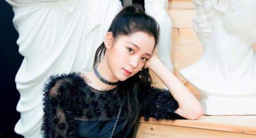 娱乐吃瓜欧阳娜娜小说,娱乐圈的甜蜜瓜田