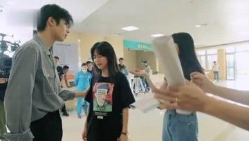 娱乐吃瓜小爱